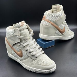 Wmns Nike Dunk Sky High Wedge 'Light Bone Metallic Red Bronze'